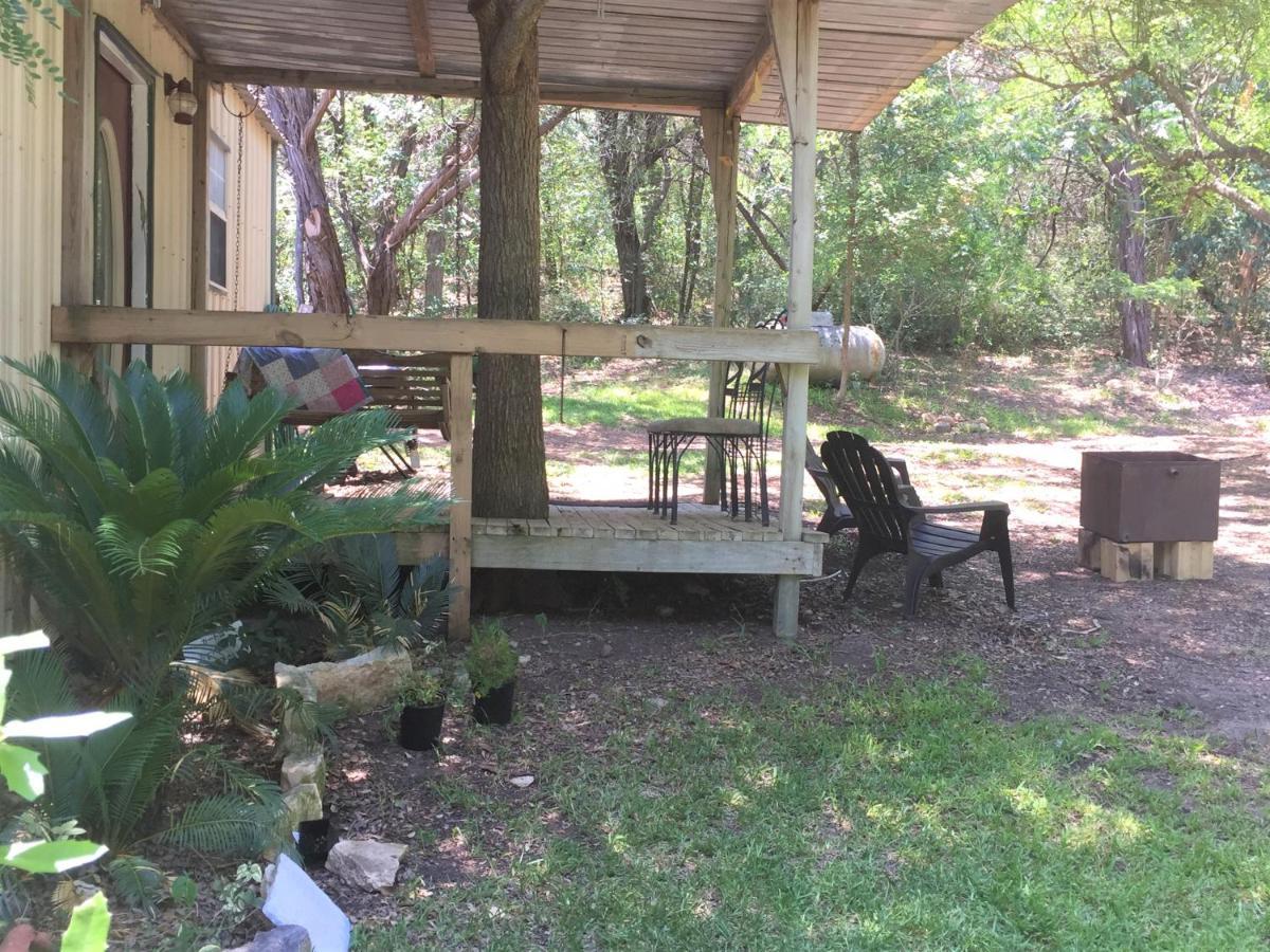 The Studio At Creekside Camp & Cabins Marble Falls Exterior photo