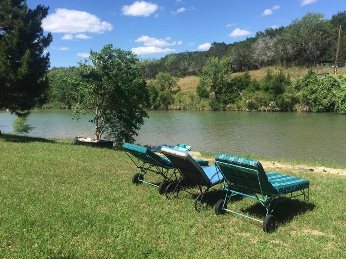 The Studio At Creekside Camp & Cabins Marble Falls Exterior photo