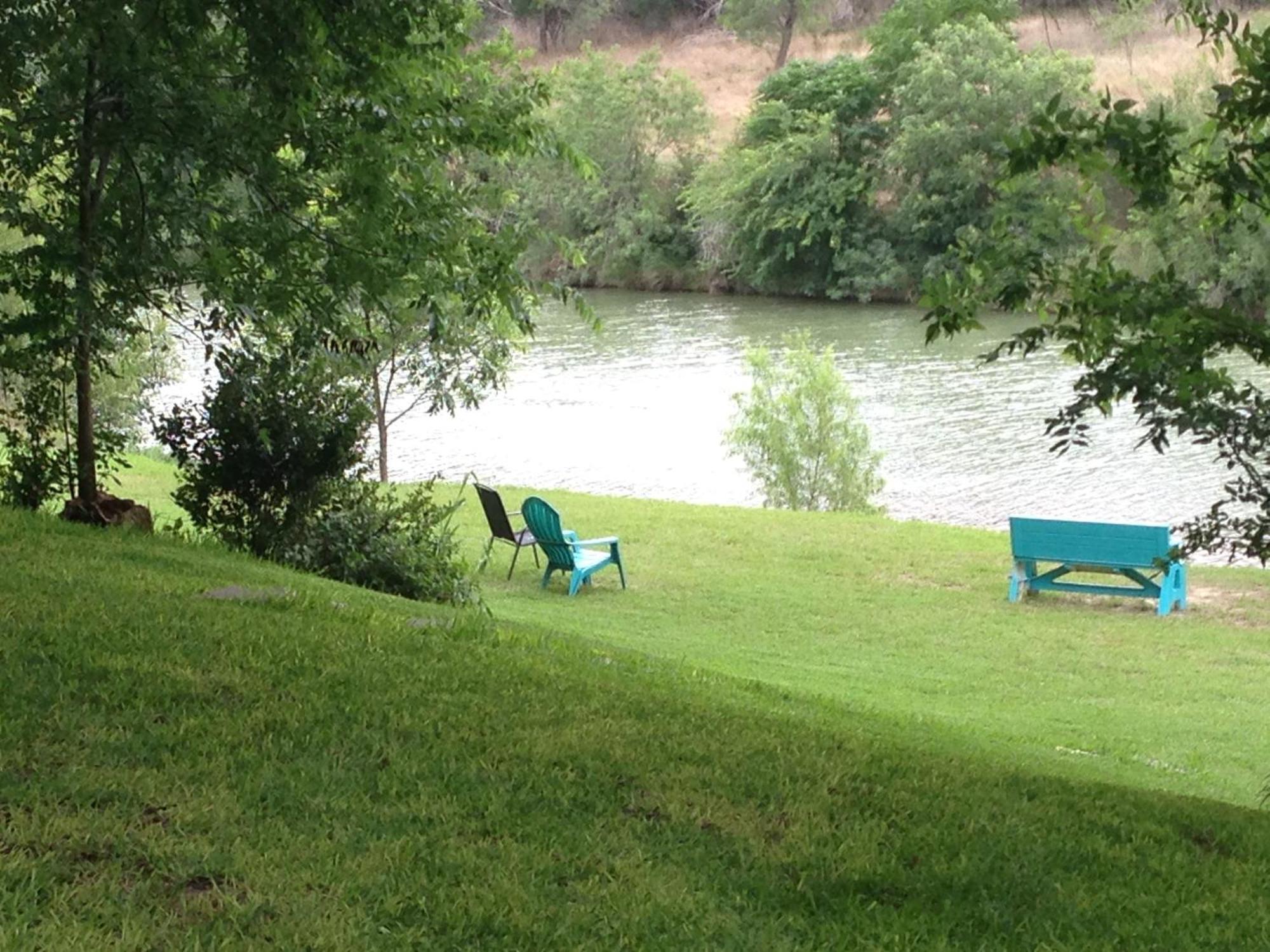 The Studio At Creekside Camp & Cabins Marble Falls Exterior photo